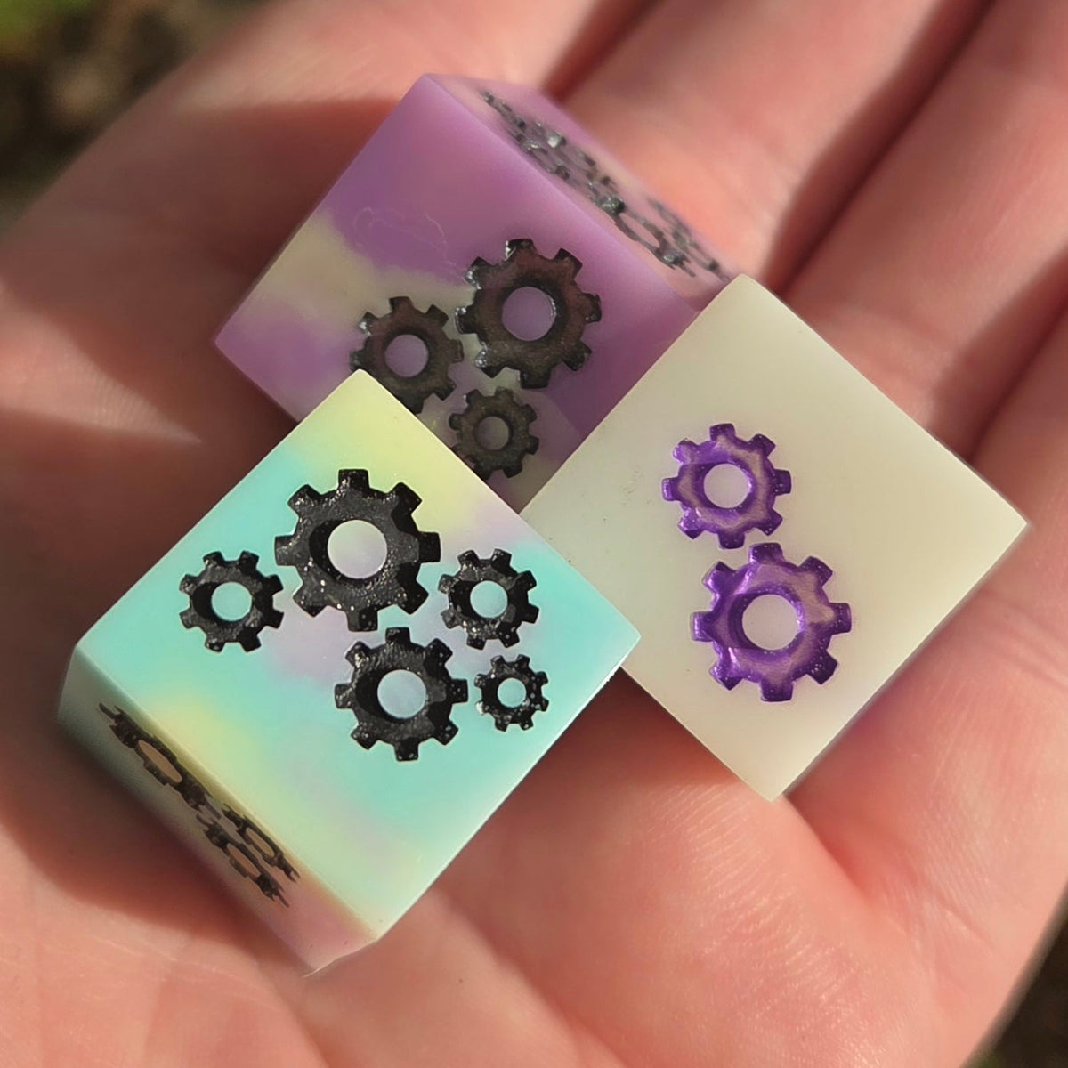 Grinding Gears - Handmade Steampunk Resin D6, Swirl & Frosted White Styles