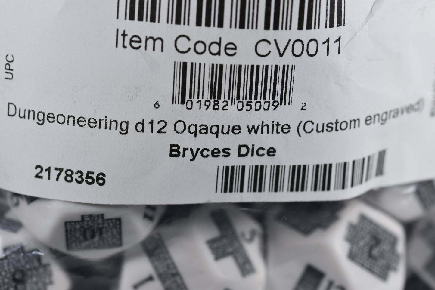 Dungeoneering d12 Opaque White Dice by Chessex - Navigate Your Adventure with Precision