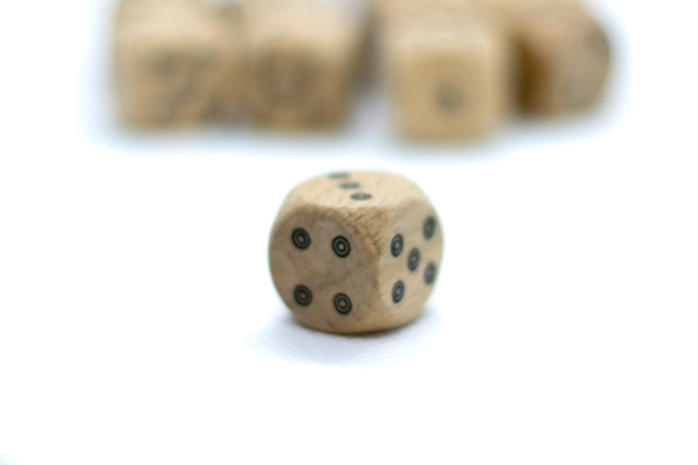 Birds-Eye Wooden 16mm D6 Dice w/ Black Dots Rounded Corners (sold per die) – Wood Dice
