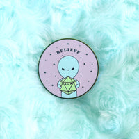 Alien and D20 Dice Buddy Soft Enamel Pin
