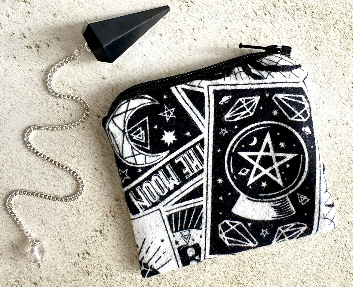 Pendulum Bag – Small Witchy Flannel Pouch for Runes, Crystals & Pendulums