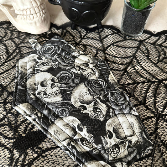 Coffin Pot Holder – Skulls & Roses Halloween Hot Pad
