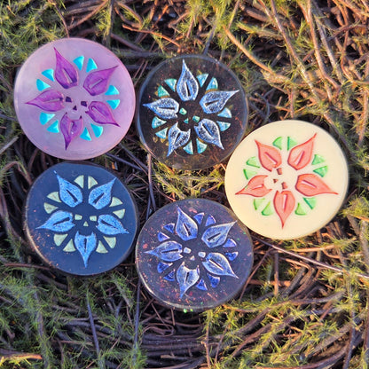 'Peace OR Poison' Handmade Resin Rainbow Shimmery D2 Gaming TTRPG Chance Flip