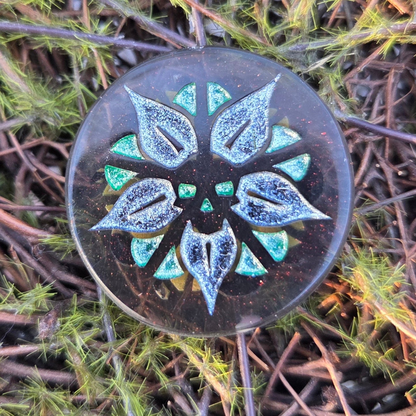 'Peace OR Poison' Handmade Resin Rainbow Shimmery D2 Gaming TTRPG Chance Flip