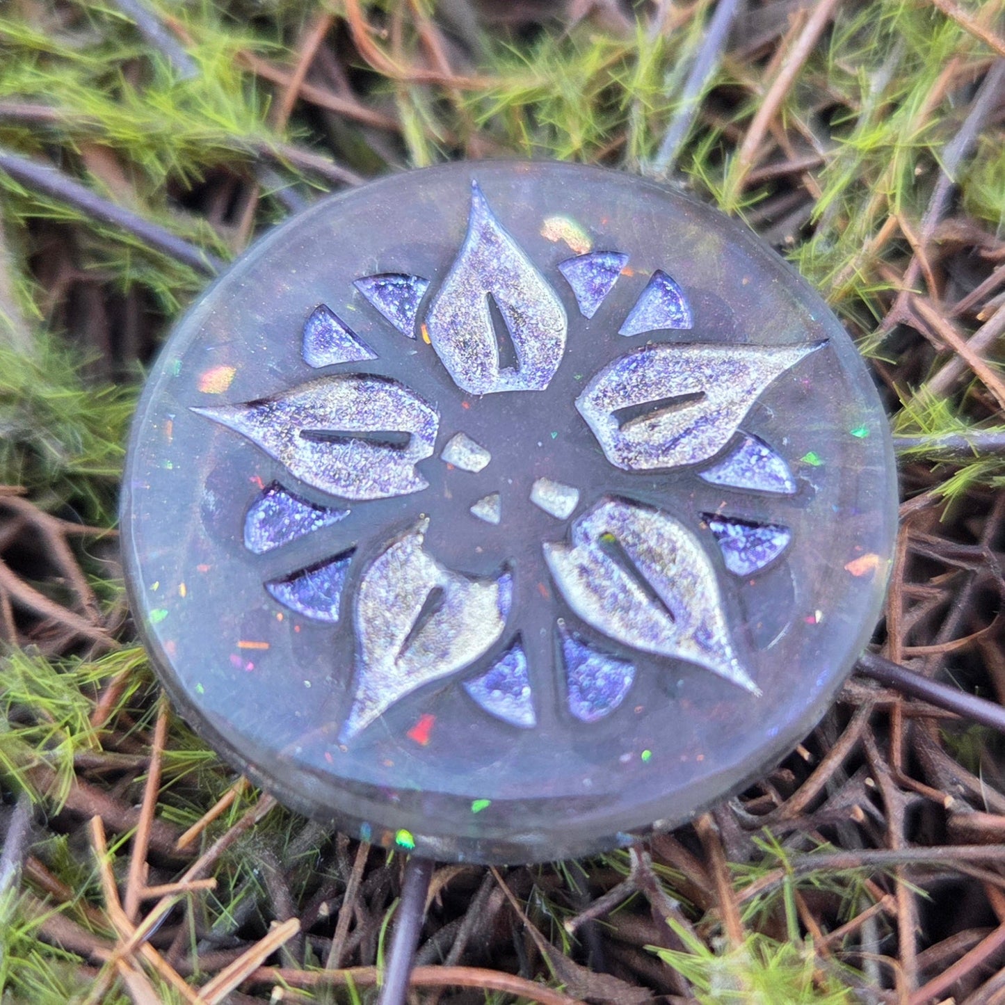 'Peace OR Poison' Handmade Resin Rainbow Shimmery D2 Gaming TTRPG Chance Flip