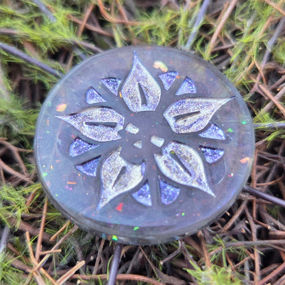 'Peace OR Poison' Handmade Resin Rainbow Shimmery D2 Gaming TTRPG Chance Flip