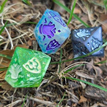 Magical Item Randomizer – Handmade 16mm Resin D10 Loot Die for Dungeon Masters
