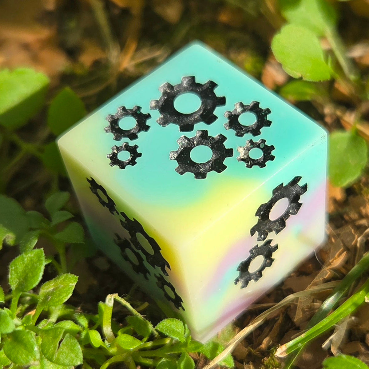 Grinding Gears - Handmade Steampunk Resin D6, Swirl & Frosted White Styles