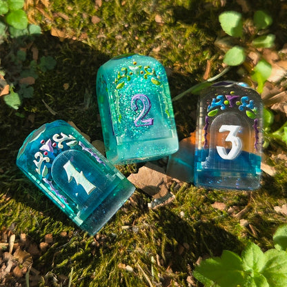 Beyond the Grave - Handmade Grave-Shaped Resin D4 with High-Contrast Ink