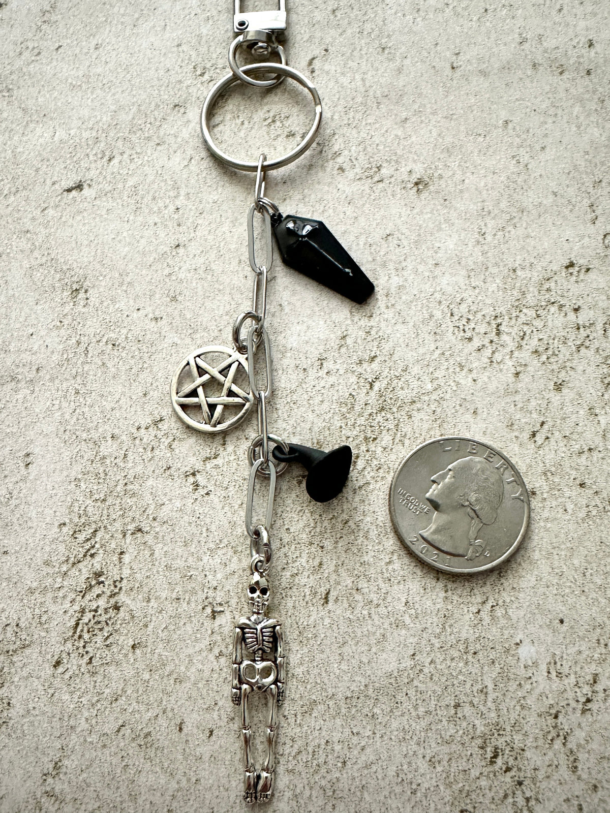Spooky Horror Bag Charm Keychain – Silver & Black Coffin, Pentacle, Witch Hat & Skeleton