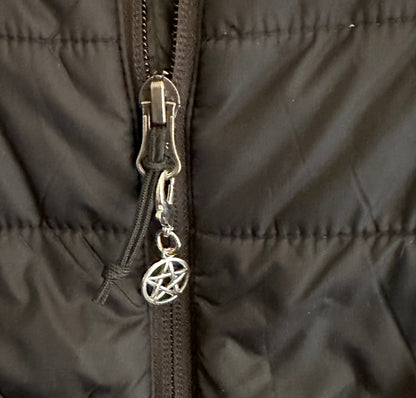 Pentacle Keychain Charm – Witchy Zipper Pull Bag Charm for Witches & Pagans