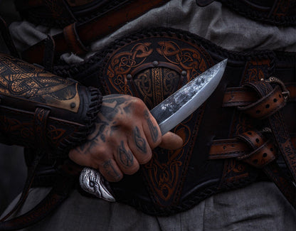 Raven Hilt Knife – Hand-Forged Viking Utility Knife with 5.5" Blade