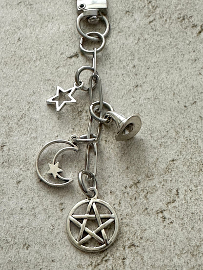Witchy Bag Charm Keychain – Spooky Accessories for Witches, Goths & Halloween Lovers