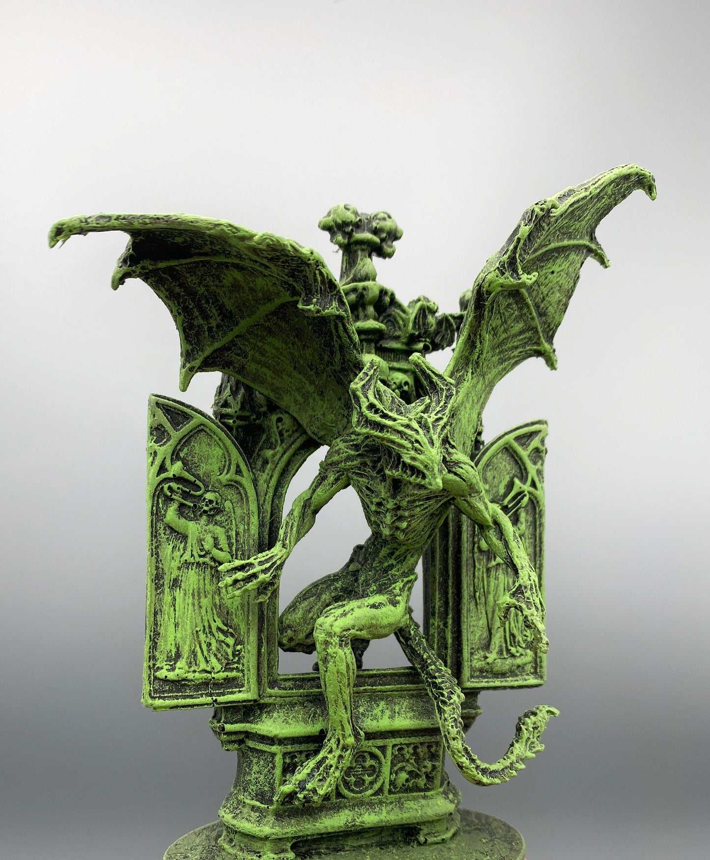 H.P. Lovecraft's Nightgaunt Statue – Hand Painted Cthulhu Mythos Figurine
