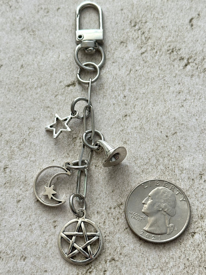 Witchy Bag Charm Keychain – Spooky Accessories for Witches, Goths & Halloween Lovers
