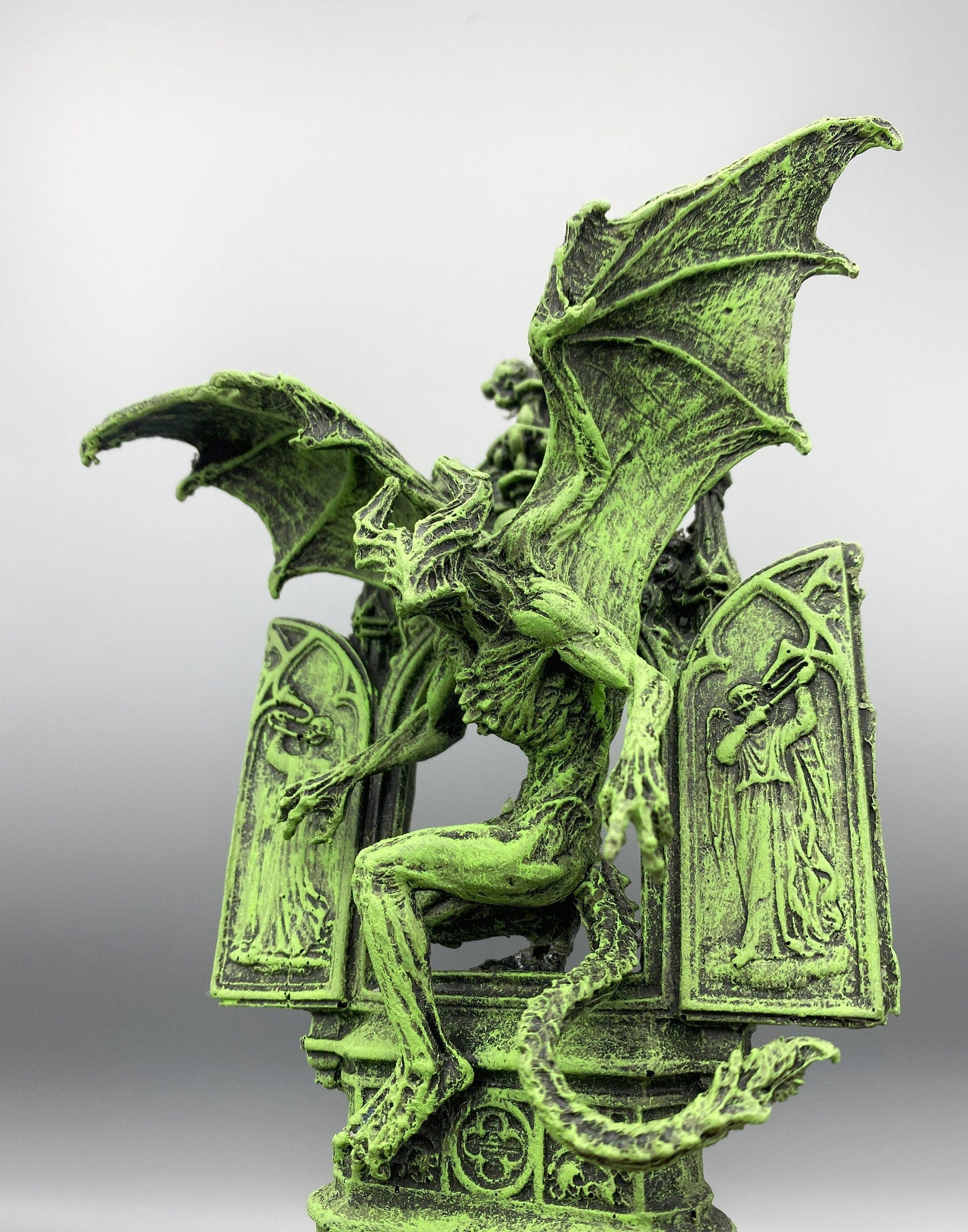 H.P. Lovecraft's Nightgaunt Statue – Hand Painted Cthulhu Mythos Figurine
