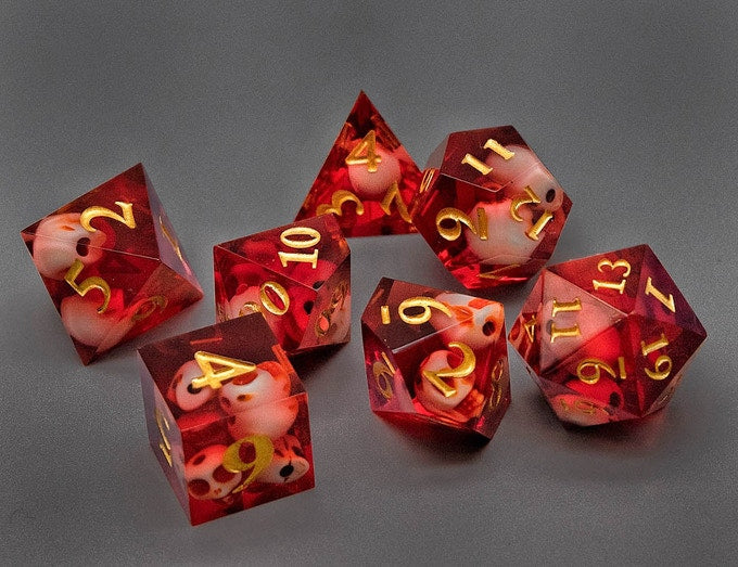 Red Sunken Skull Inclusion 7-Dice Set Resin Sharp Edge RPG DND