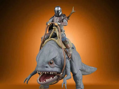 Star Wars: The Vintage Collection The Mandalorian (Arvala-7) & Blurrg Action Figure Set