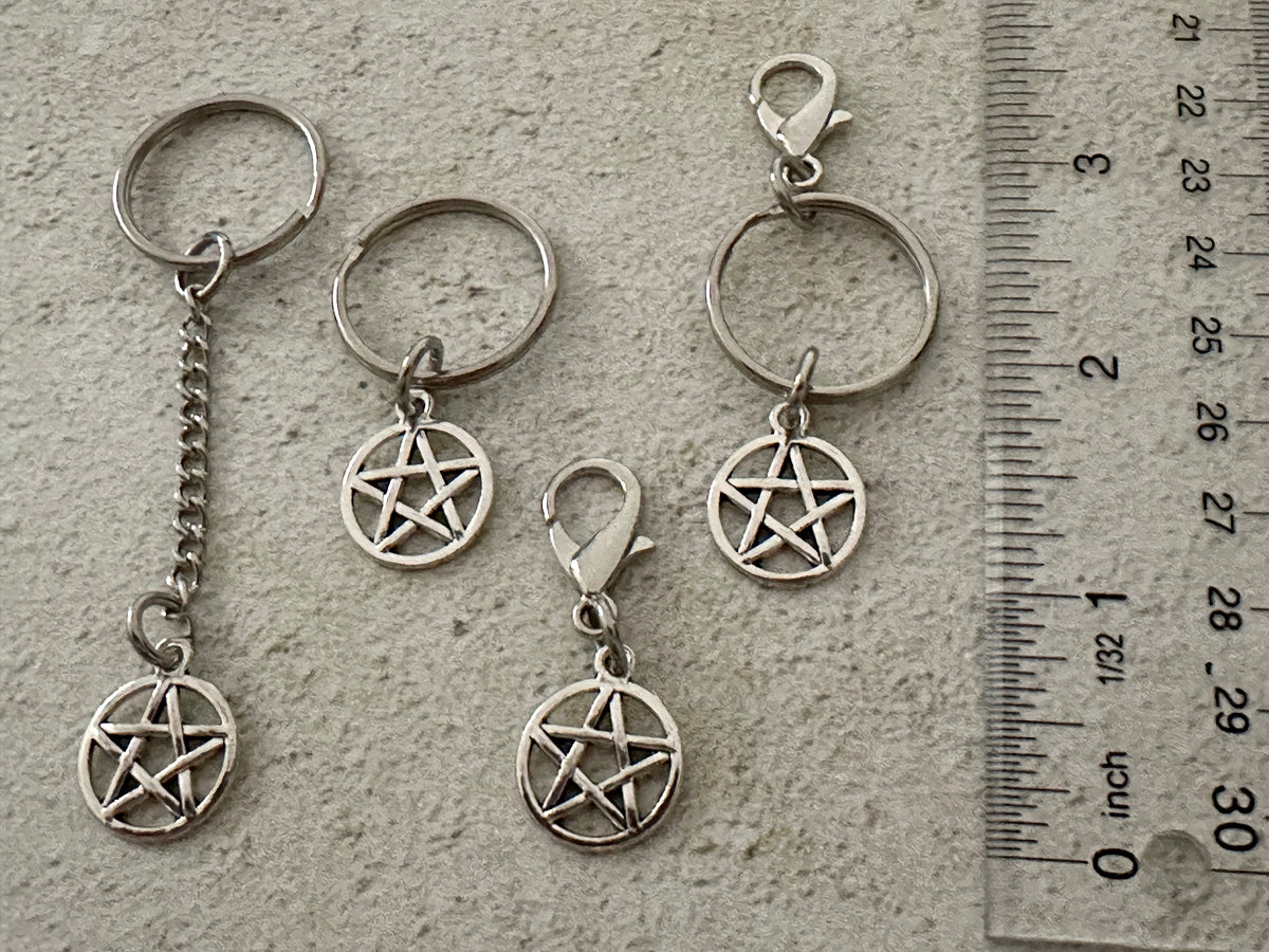 Pentacle Keychain Charm – Witchy Zipper Pull Bag Charm for Witches & Pagans