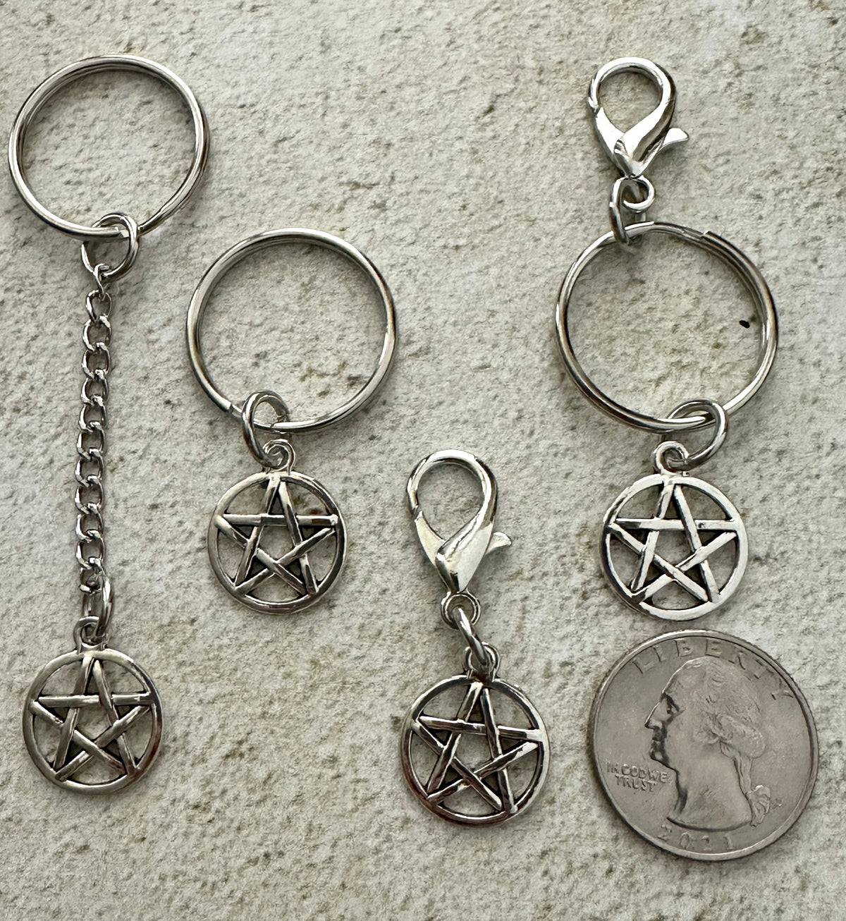 Pentacle Keychain Charm – Witchy Zipper Pull Bag Charm for Witches & Pagans