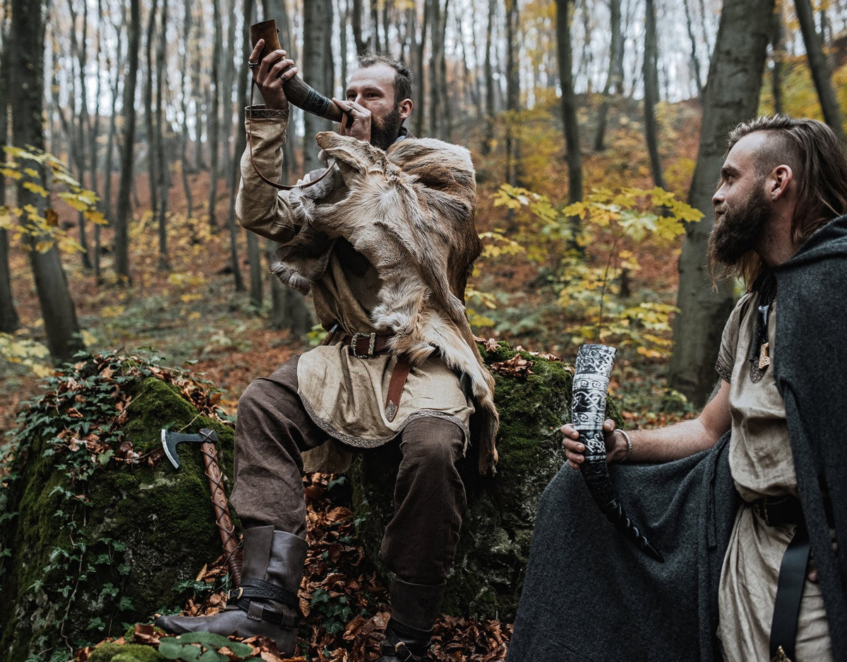 Viking War Horn – Handcrafted Natural Battle Horn for LARP & Reenactment