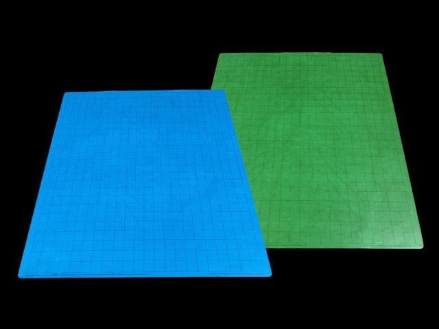 Battlemat™ 1" Reversible Blue-Green Squares (23 ½" x 26" Playing Surface)