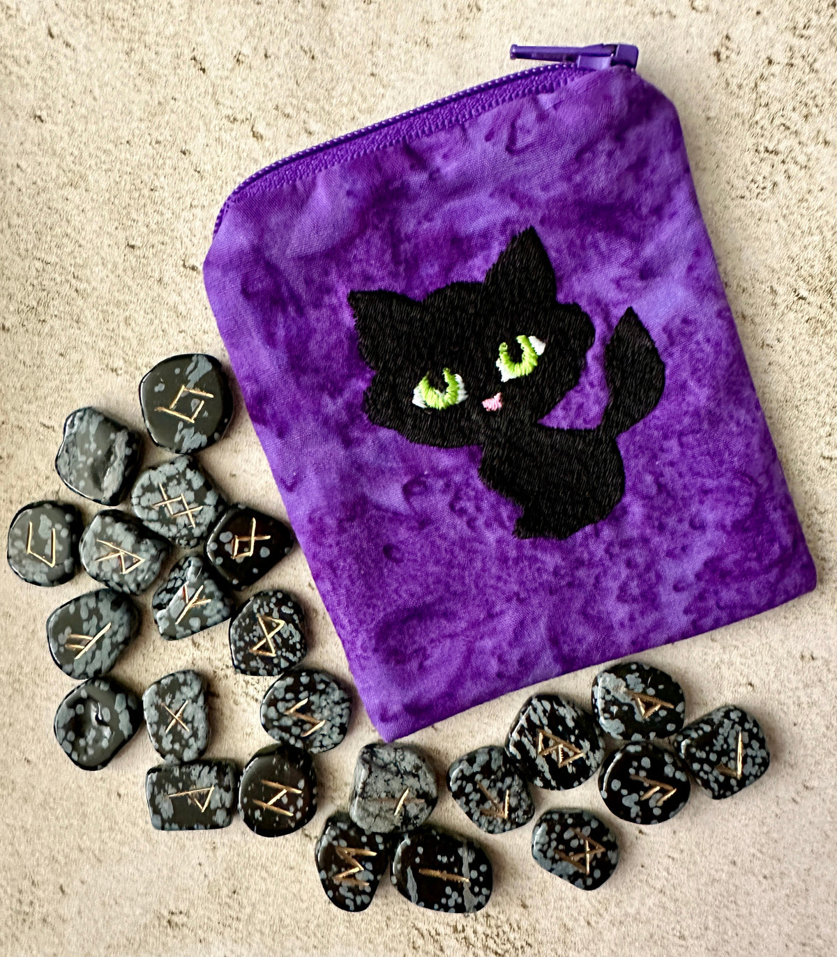 Black Cat Mojo Bag – Purple Embroidered Pouch for Crystals, Coins & Witchy Accessories