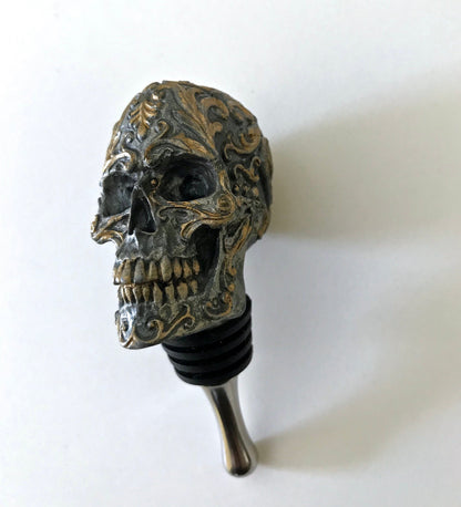 Ornate Skull Winestopper