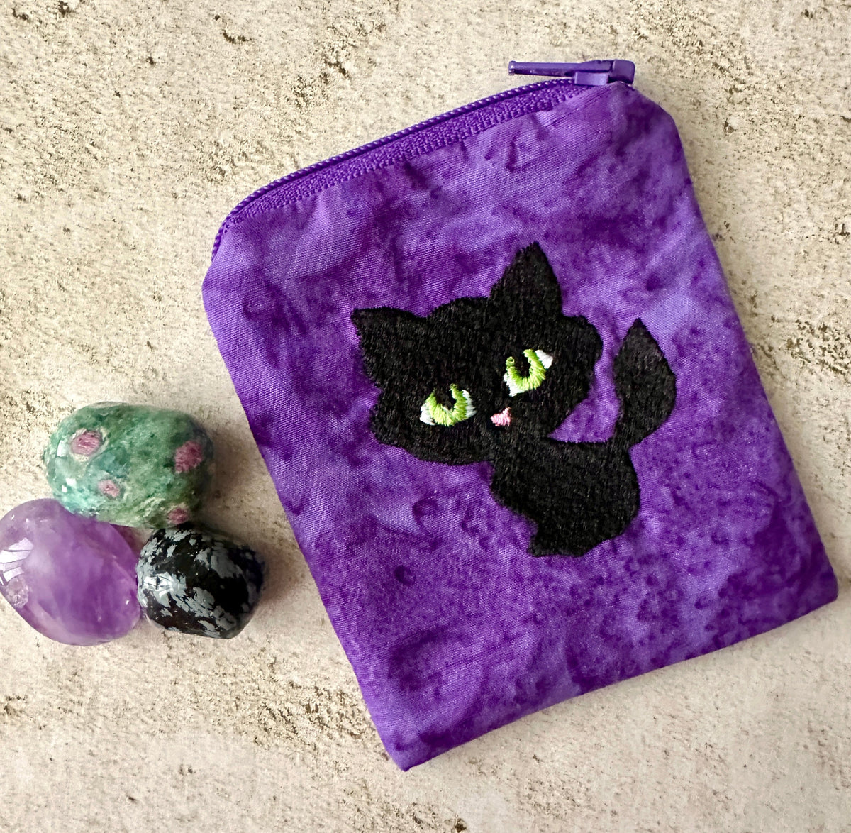 Black Cat Mojo Bag – Purple Embroidered Pouch for Crystals, Coins & Witchy Accessories