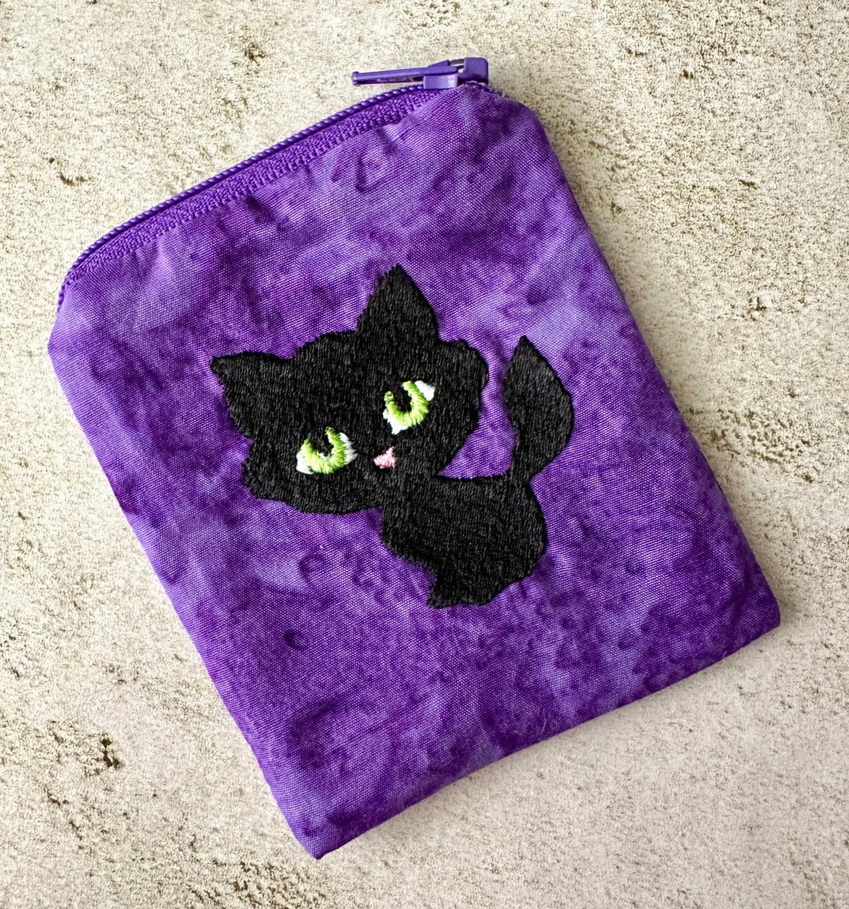 Black Cat Mojo Bag – Purple Embroidered Pouch for Crystals, Coins & Witchy Accessories