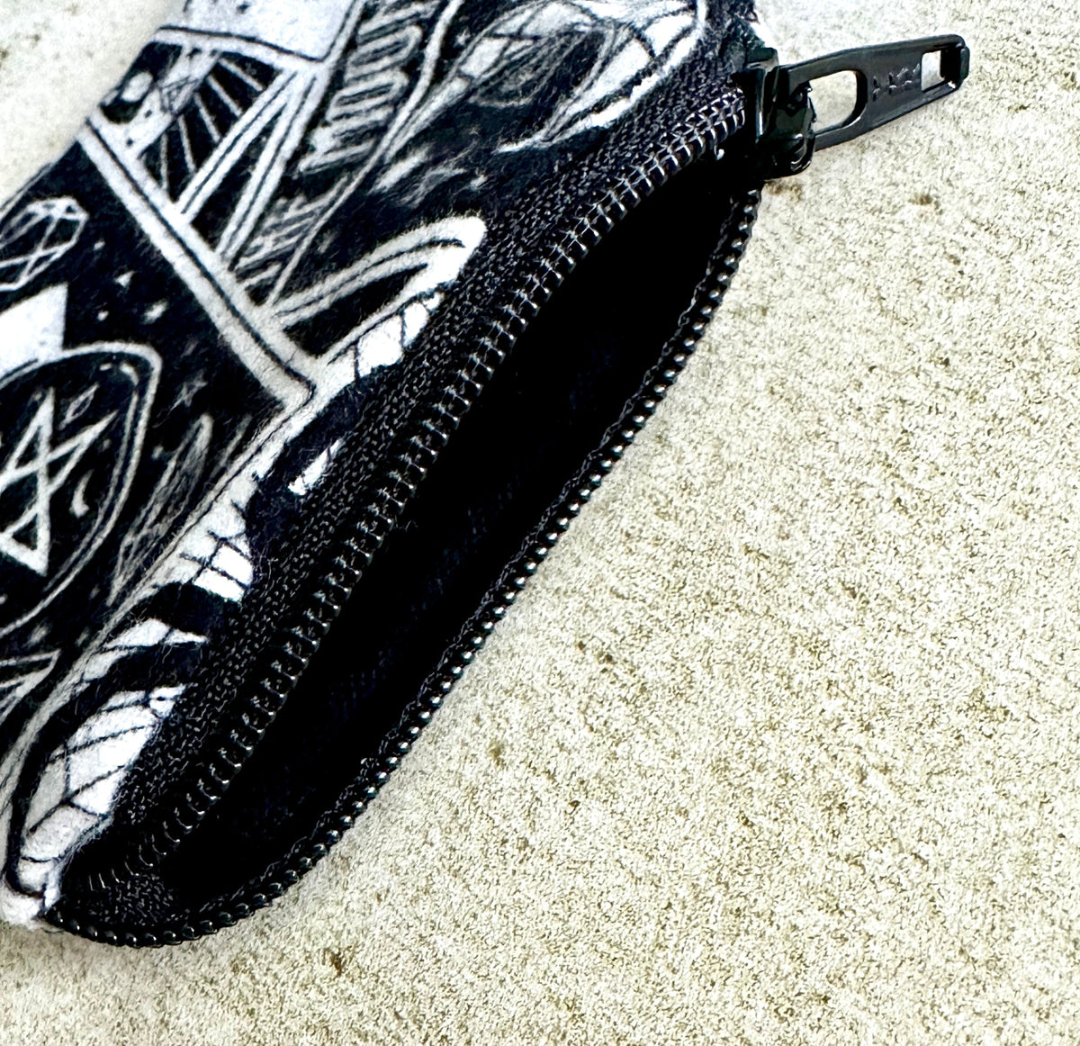 Pendulum Bag – Small Witchy Flannel Pouch for Runes, Crystals & Pendulums