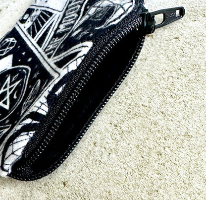 Pendulum Bag – Small Witchy Flannel Pouch for Runes, Crystals & Pendulums