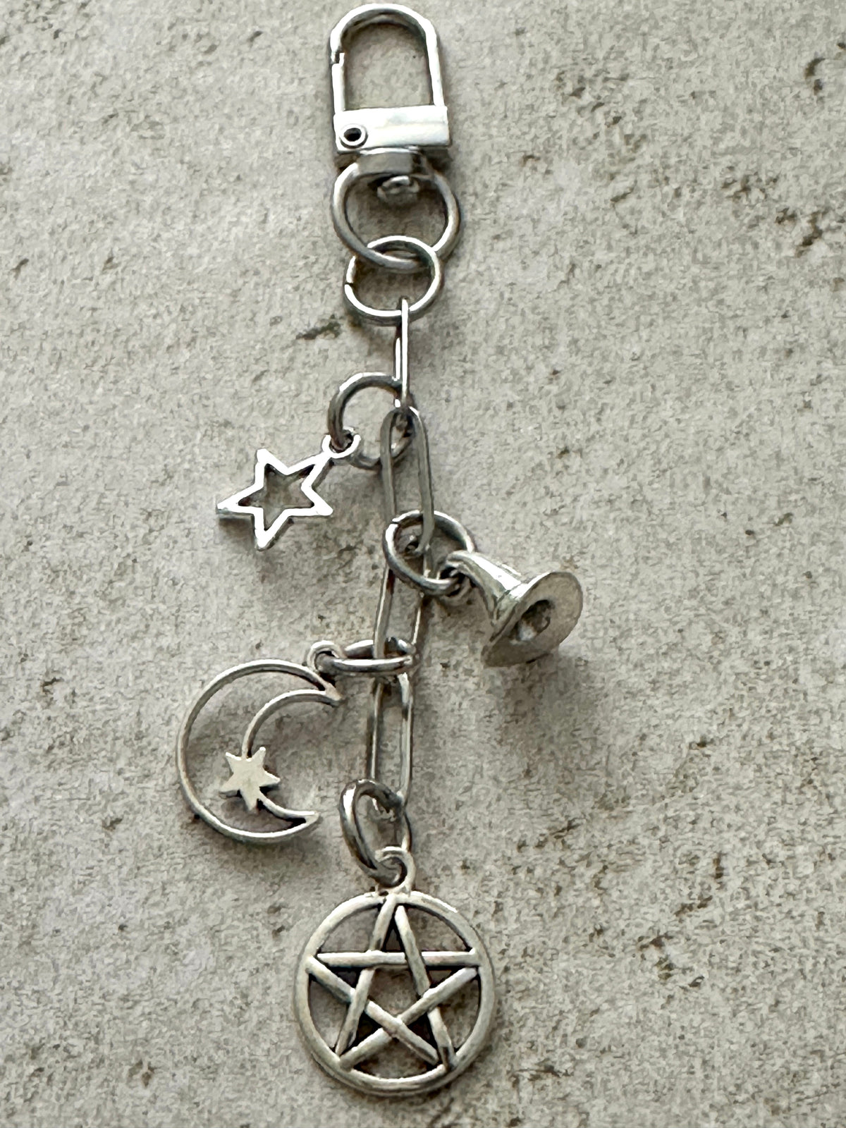Witchy Bag Charm Keychain – Spooky Accessories for Witches, Goths & Halloween Lovers