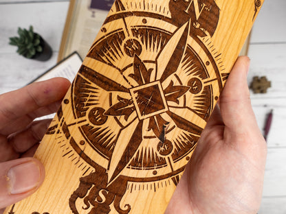 Compass Adventure | Engraved Dual Hex Dice Vault