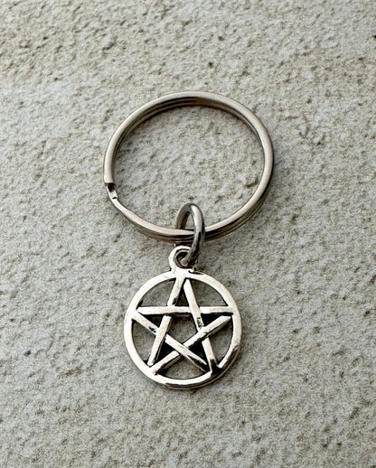 Pentacle Keychain Charm – Witchy Zipper Pull Bag Charm for Witches & Pagans