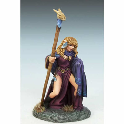 DSM1182 Female Elven Mage with Staff Miniature Elmore Masterwork