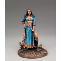 DSM1198 Female Elven Mage Miniature Figurine Elmore Masterworks
