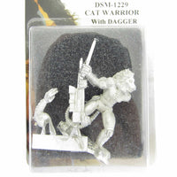DSM1229 Cat Warrior With Dagger Miniature Elmore Masterwork