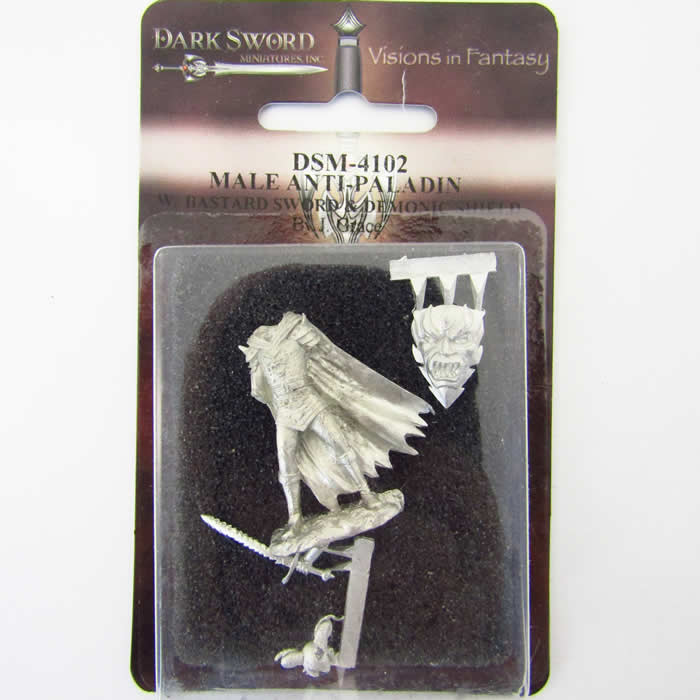 DSM4102 Male Anti-Paladin With Bastard Sword Miniature