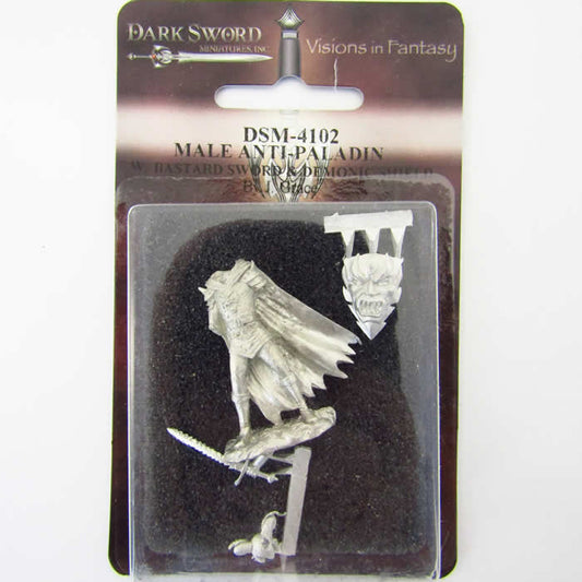 DSM4102 Male Anti-Paladin With Bastard Sword Miniature