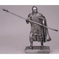 DSM5013 Guard With Cloak and Spear Miniature George R.R. Martin