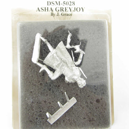 DSM5028 Asha Greyjoy Fighter Miniature George R.R. Martin Masterworks