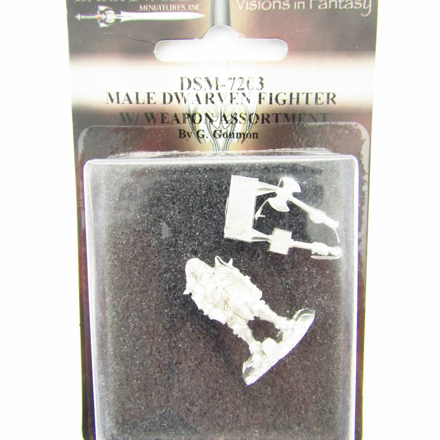 DSM7203 Male Swarven Fighter with Weapon Assortment Miniature