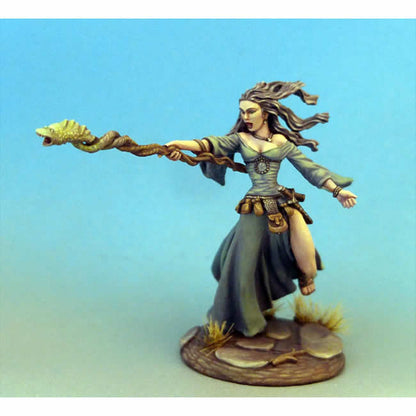 DSM7312 Female Mage with Staff Miniature Visions In Fantasy