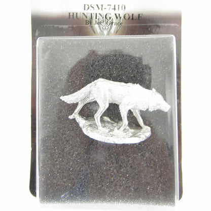 DSM7410 Hunting Wolf Miniature Visions In Fantasy Dark Sword Miniatures