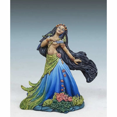 DSM7607 Queen of Hearts Miniature Stephanie Law Masterworks