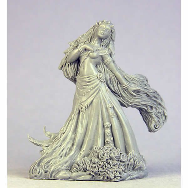 DSM7607 Queen of Hearts Miniature Stephanie Law Masterworks
