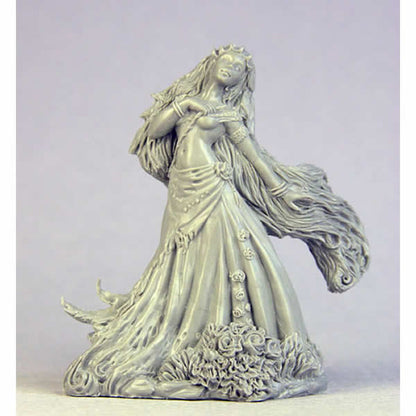 DSM7607 Queen of Hearts Miniature Stephanie Law Masterworks
