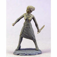 DSM7629 Female Dual Wield Rogue with Dagger Miniature Stephanie Law