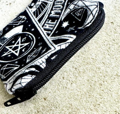 Pendulum Bag – Small Witchy Flannel Pouch for Runes, Crystals & Pendulums